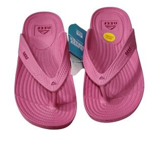 Reef super comfy pink water friendly flip flops sandals water shoes size 9 new!!